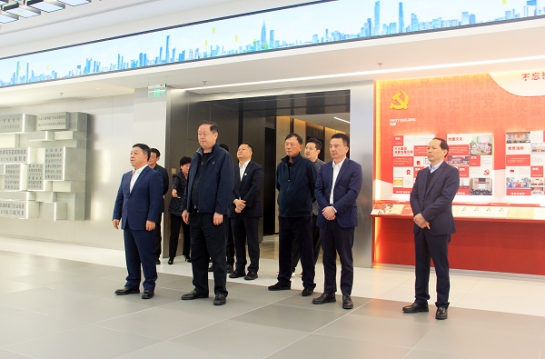 中共江西省委副書記、省長葉建春一行考察方大集團